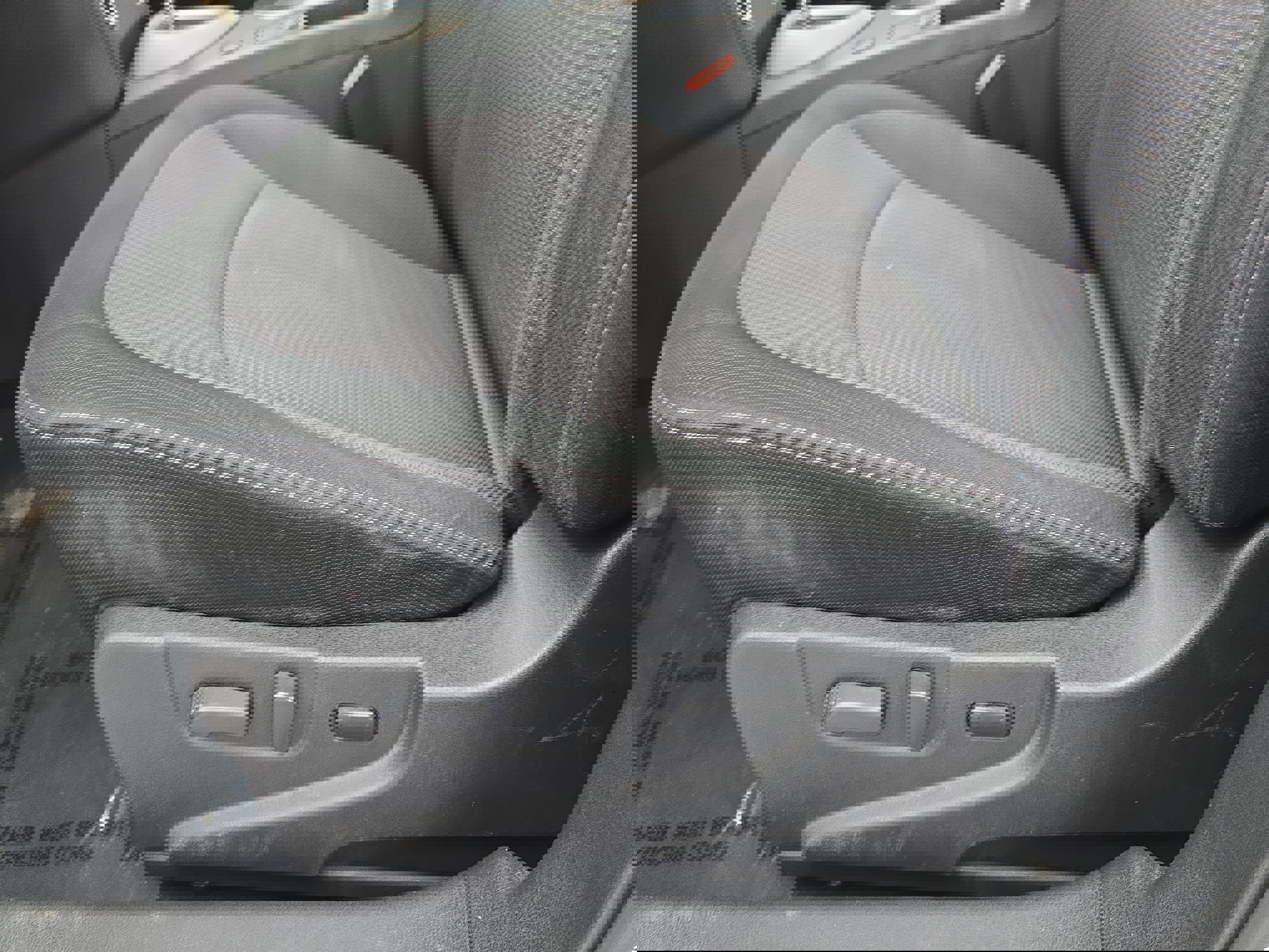 Used 2012 Nissan Rogue SV image 25