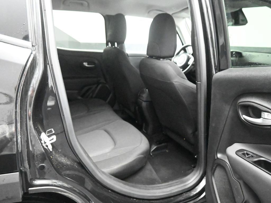 Used 2023 Jeep Renegade Latitude image 22