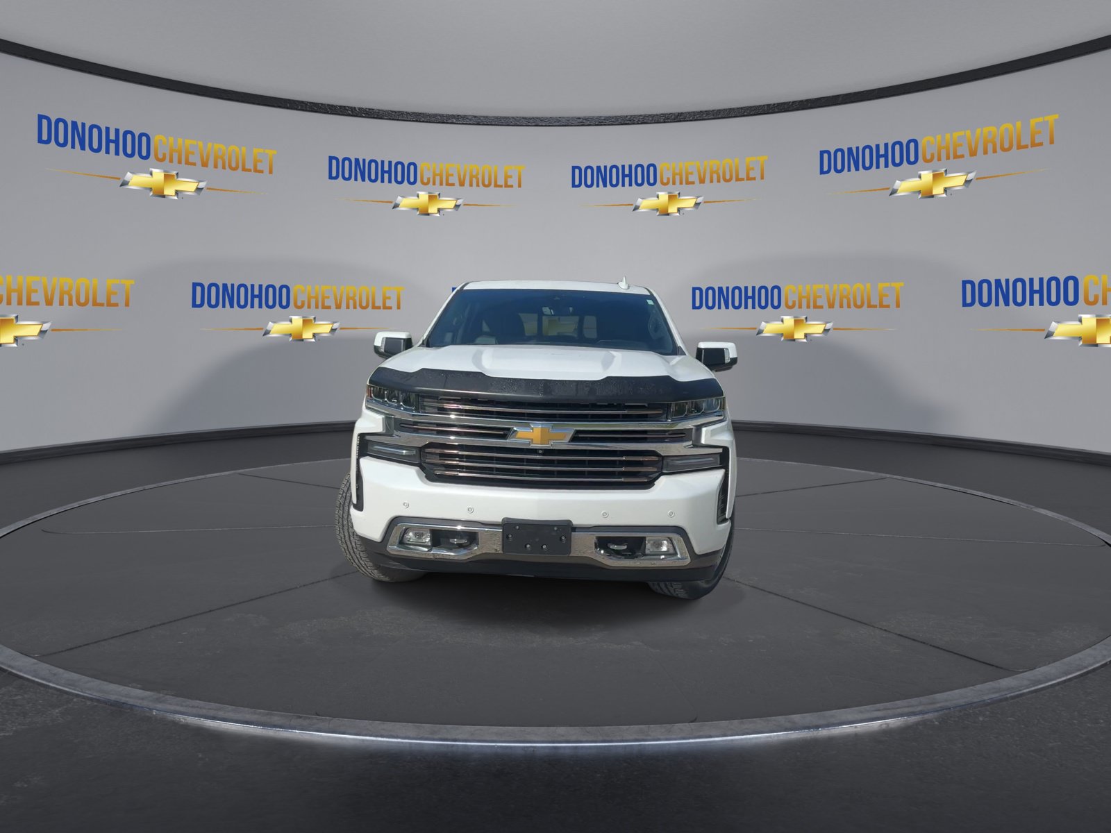 Used 2020 Chevrolet Silverado 1500 High Country w/ Technology Package AWD/4WD image 6