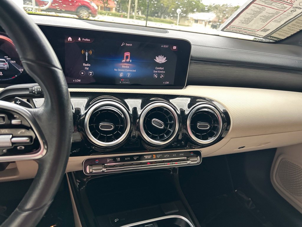 Used 2020 Mercedes-Benz CLA 250 image 32