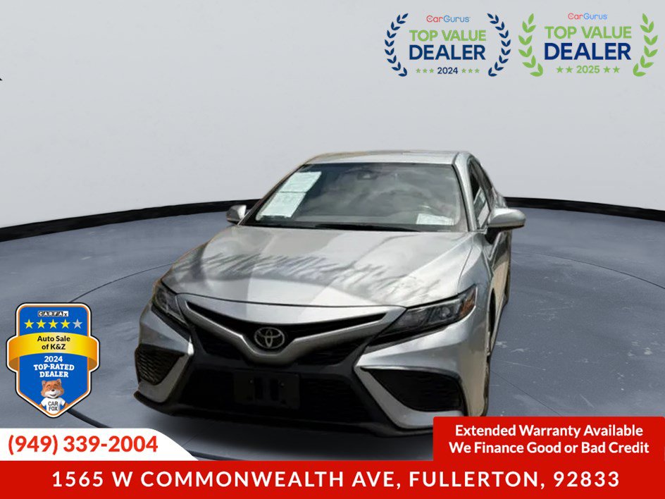 Used 2021 Toyota Camry SE FWD image 1