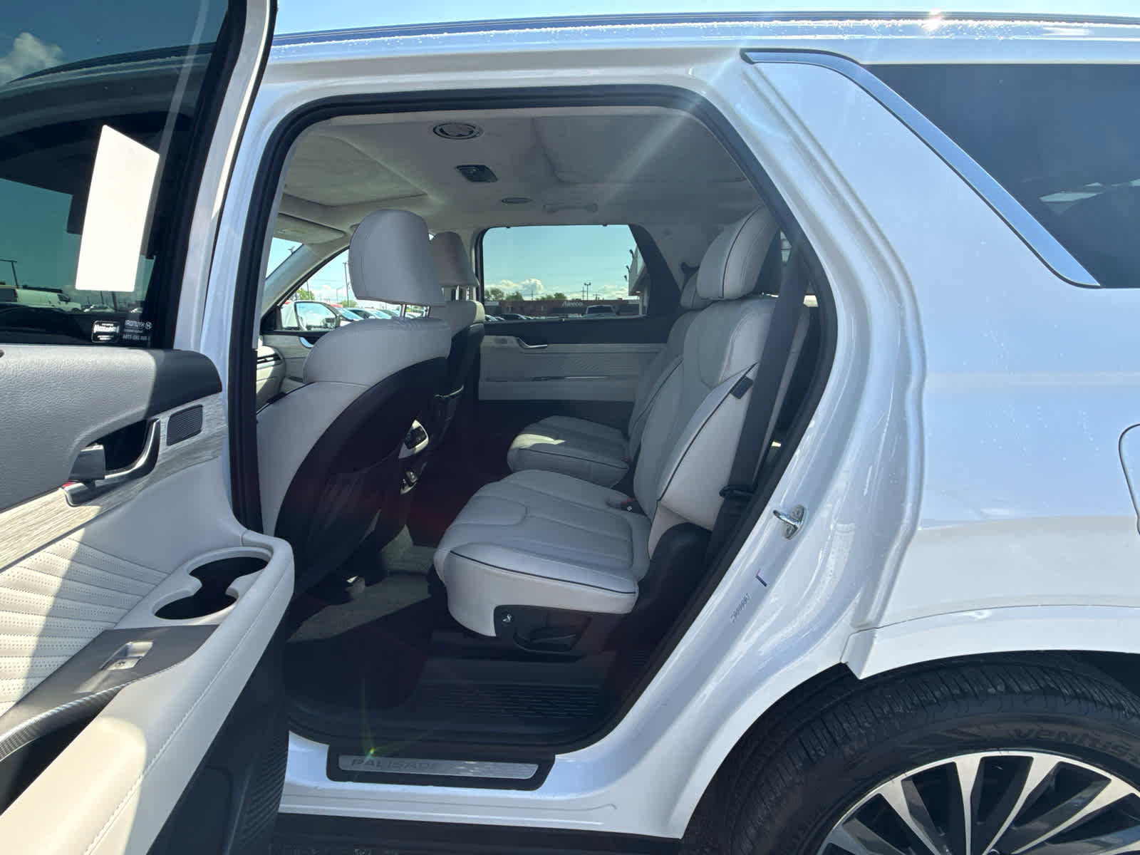 Used 2024 Hyundai Palisade Calligraphy AWD/4WD image 21