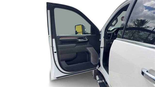 Used 2025 GMC Sierra 3500 Denali w/ Denali Reserve Package image 10