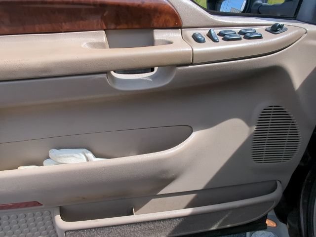 Used 2004 Ford F350 4x4 Crew Cab DRW Super Duty image 24