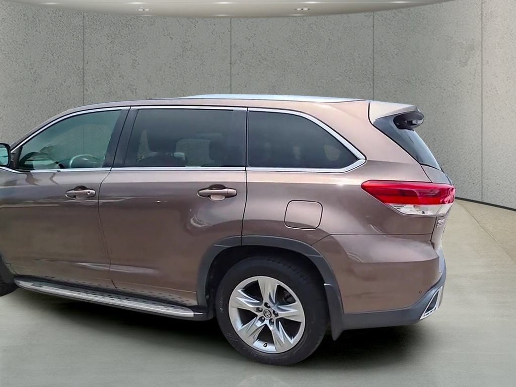 Used 2019 Toyota Highlander Limited FWD image 47