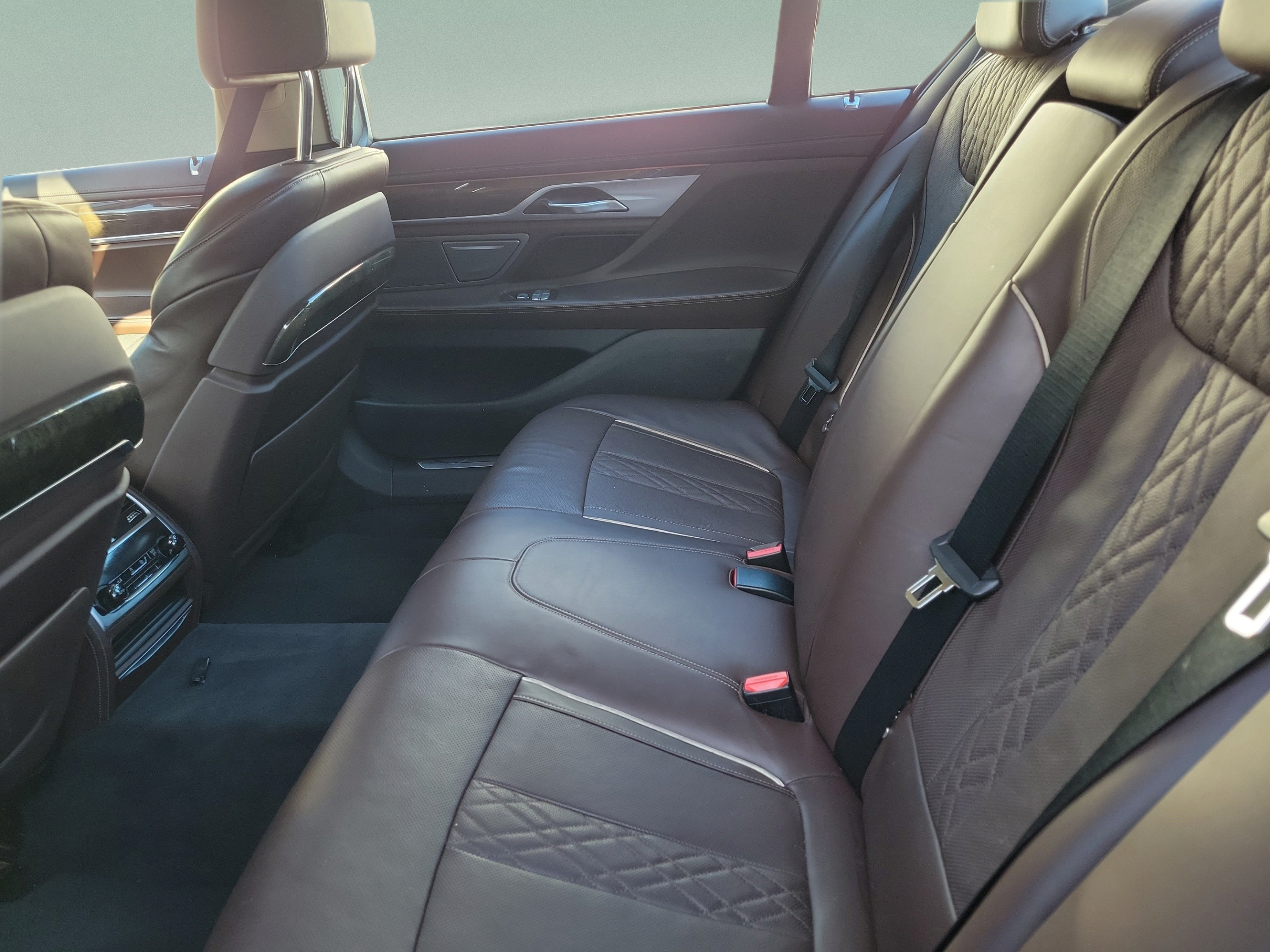 Used 2016 BMW 740i RWD image 6
