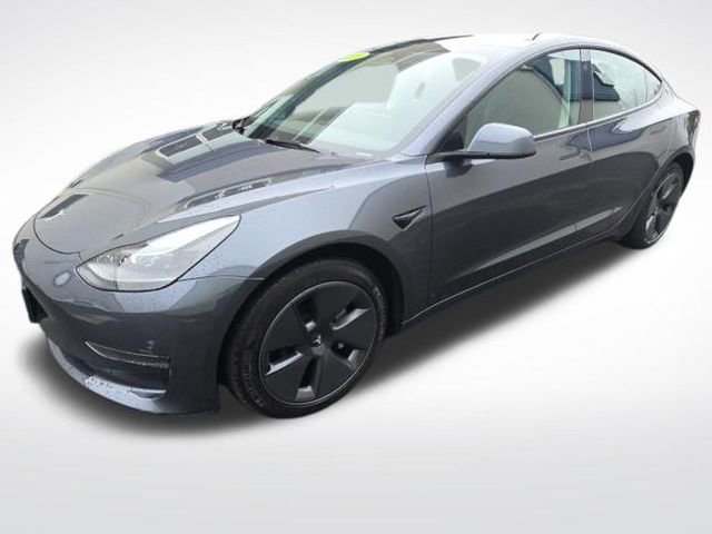 Used 2023 Tesla Model 3 Standard Range image 3