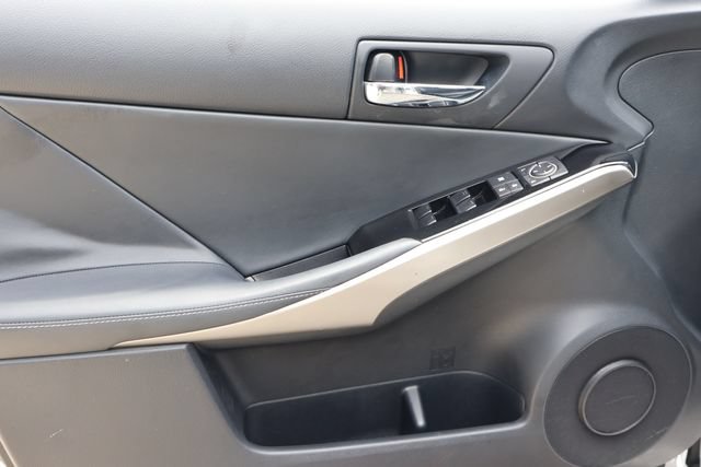 Used 2016 Lexus IS 200t RWD image 13