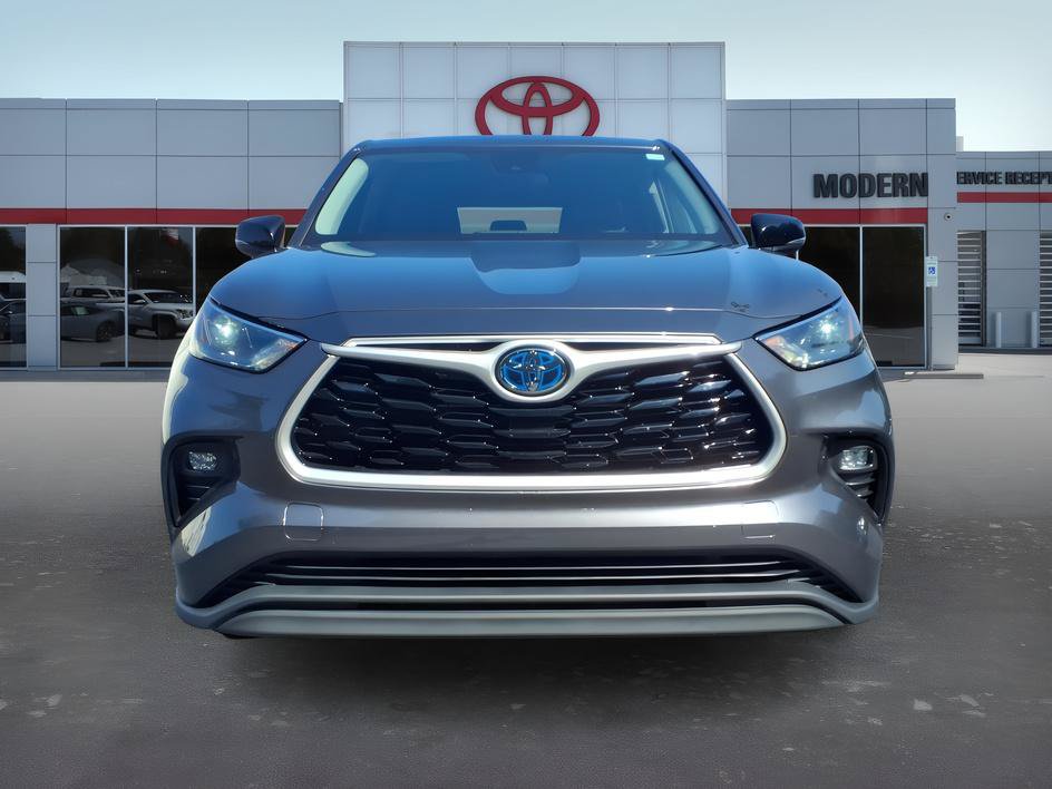 Used 2023 Toyota Highlander LE AWD/4WD image 8
