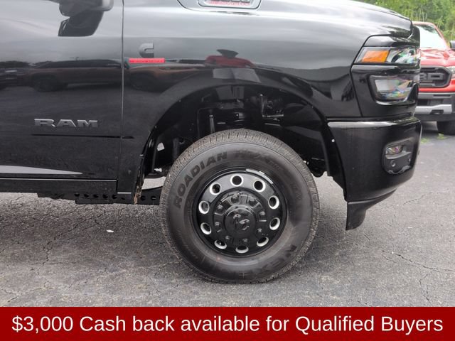 New 2026 RAM 3500 Big Horn AWD/4WD image 9