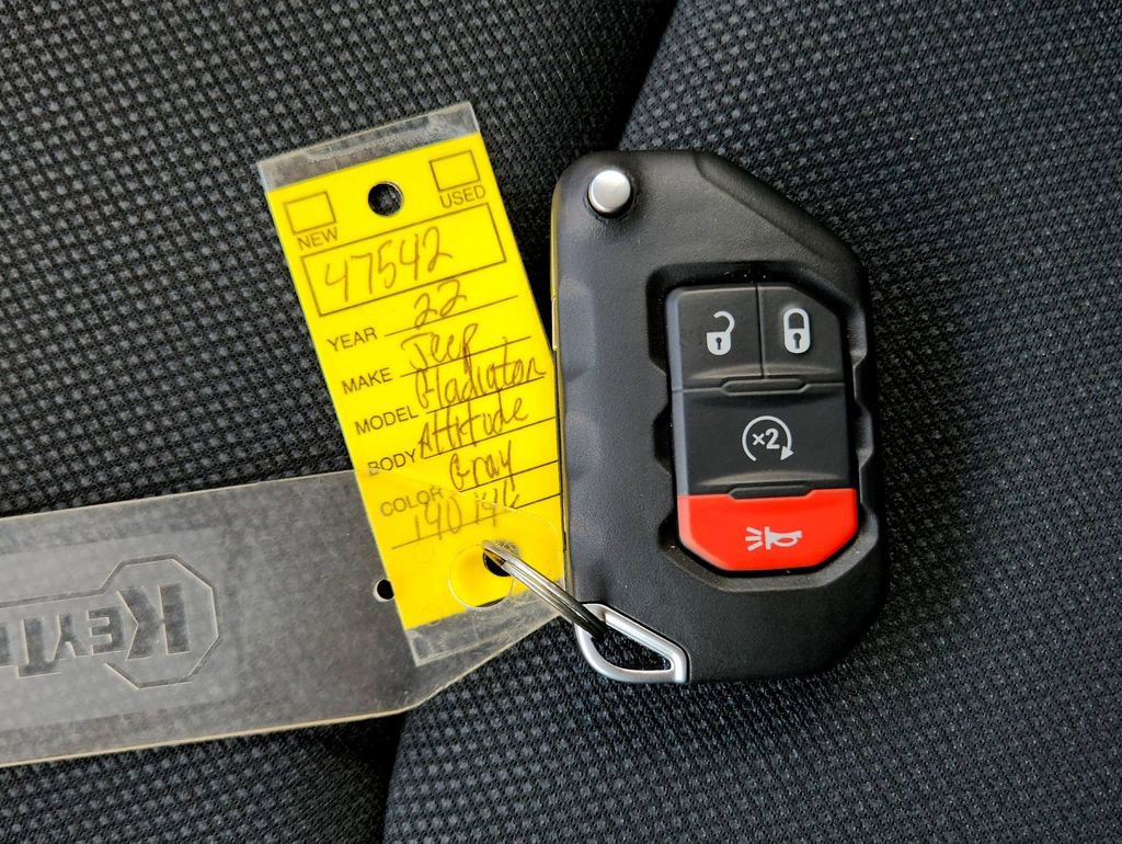 Used 2022 Jeep Gladiator Sport image 29