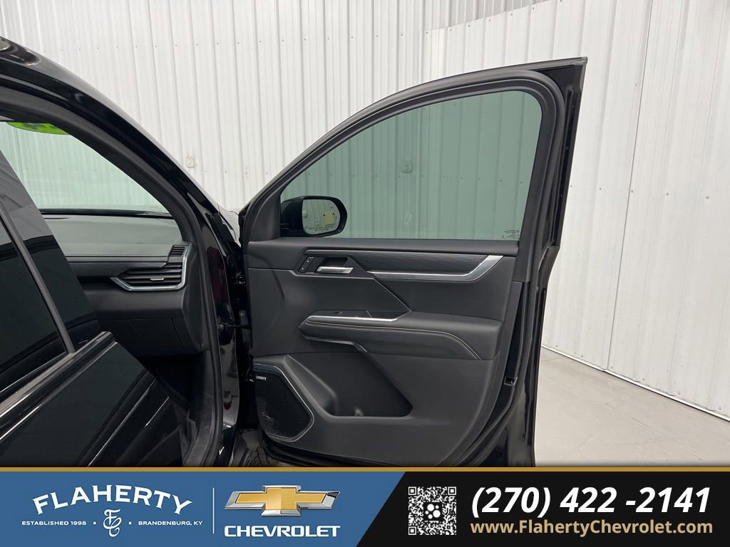 Used 2024 GMC Acadia Elevation w/ Black Edition FWD image 14