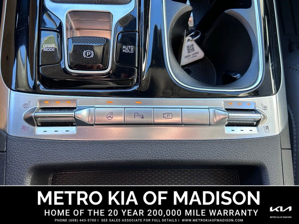 Used 2023 Kia Carnival SX Prestige image 26