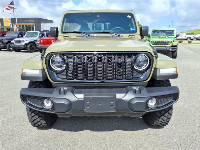Used 2025 Jeep Gladiator Sport AWD/4WD image 9