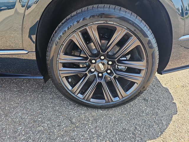 New 2026 Cadillac Vistiq Platinum image 39