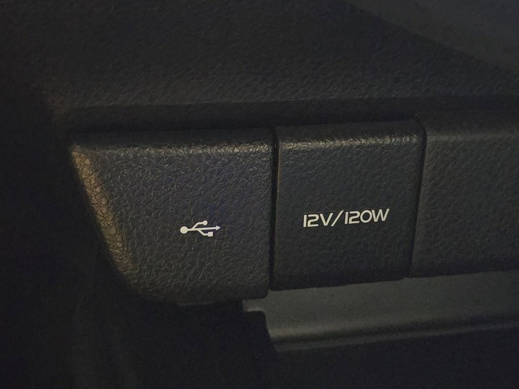 Used 2020 Toyota Camry SE image 26