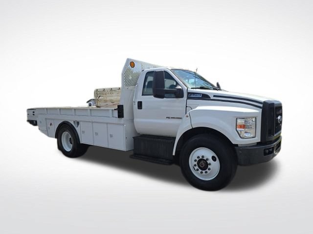 Used 2017 Ford F750 2WD Regular Cab Super Duty image 1