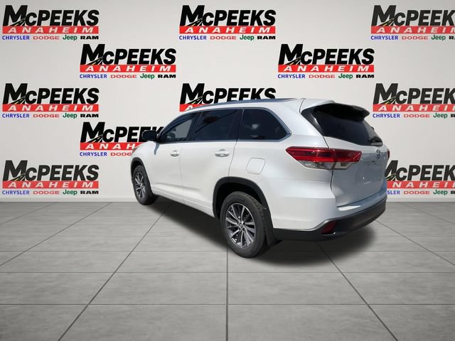 Used 2018 Toyota Highlander XLE FWD image 6