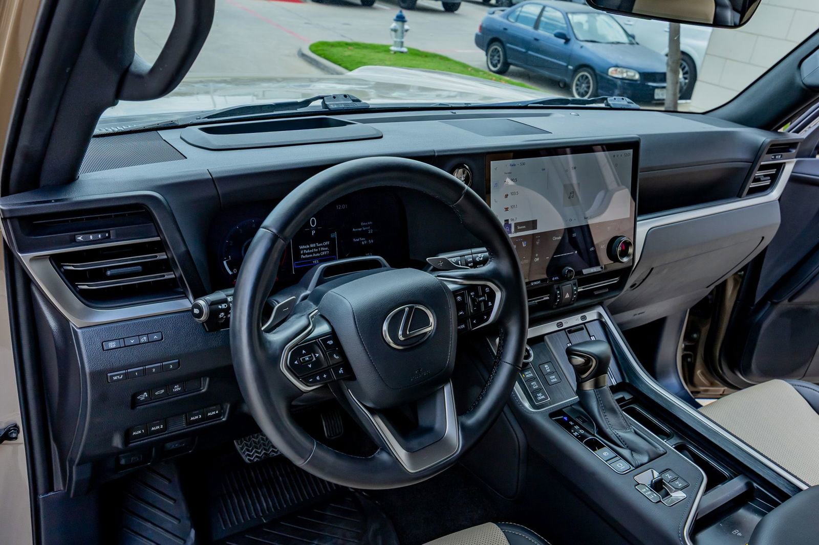 Used 2025 Lexus GX 550 AWD/4WD image 17