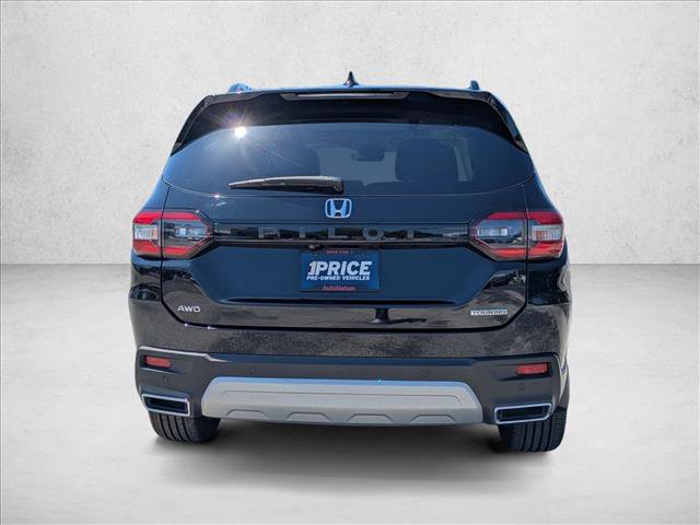Used 2023 Honda Pilot Touring image 6