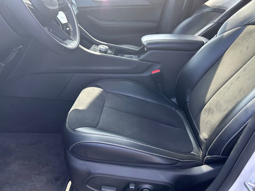 Certified 2023 Jeep Grand Cherokee Altitude image 12