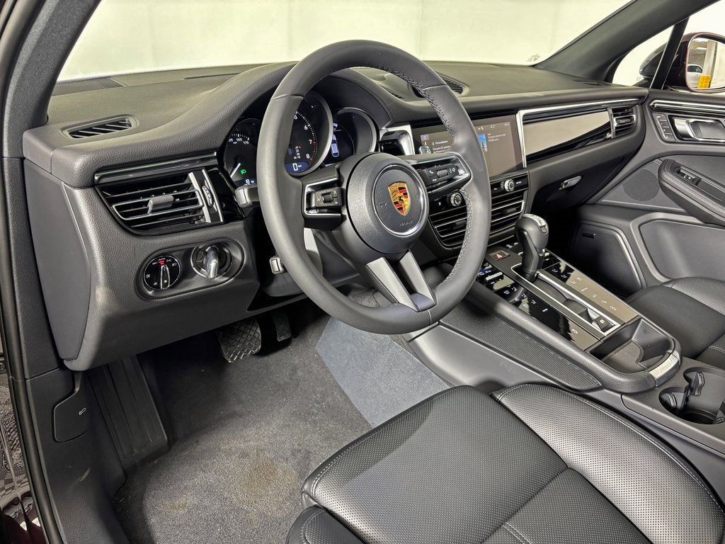 New 2026 Porsche Macan image 4