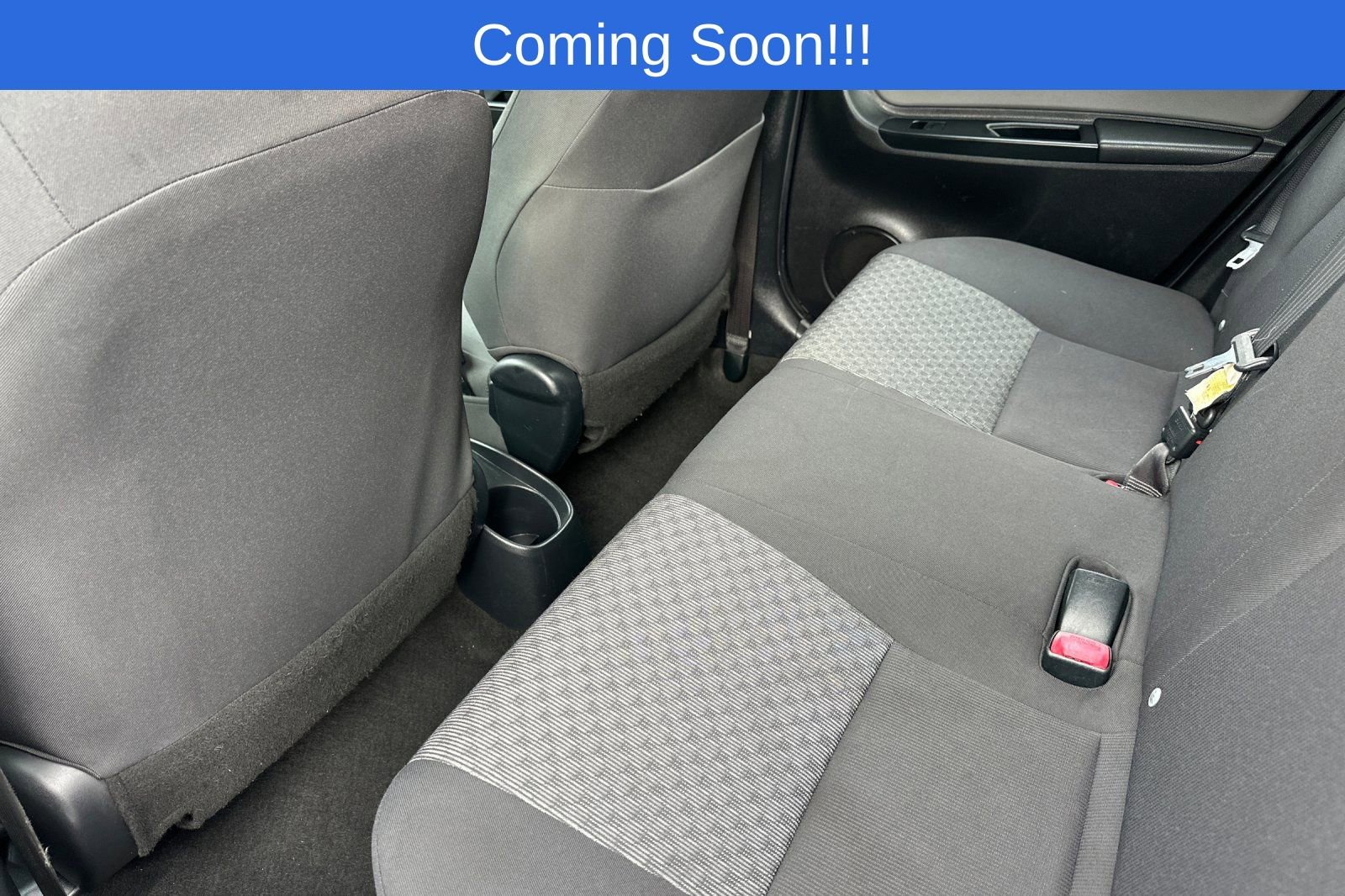 Used 2015 Toyota Yaris L image 12