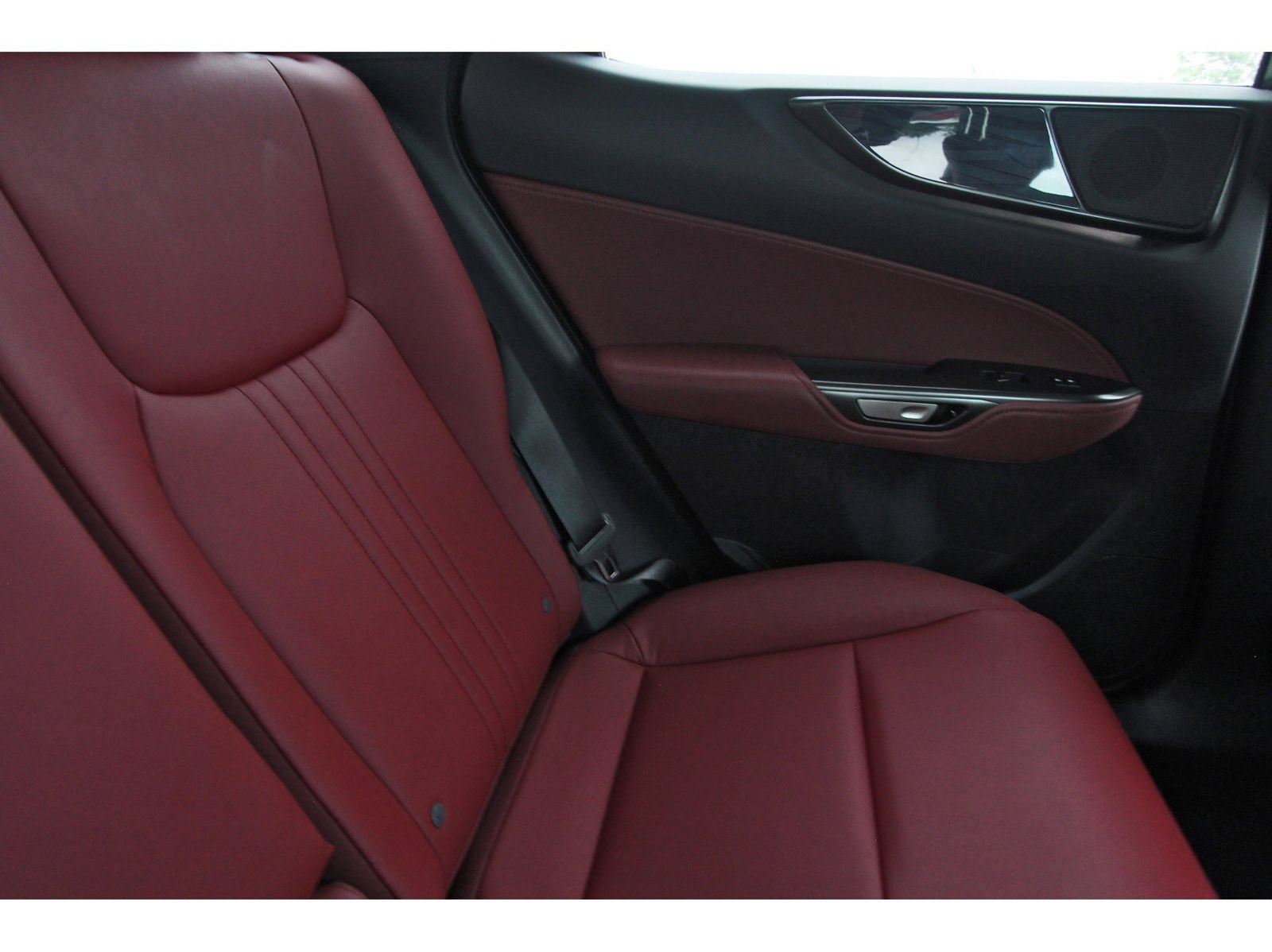 Used 2025 Lexus NX 250 FWD w/ Towing Package (2000 Lbs) image 15