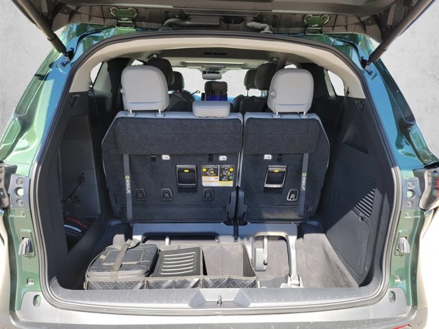 Used 2026 Toyota Sienna XLE FWD image 6