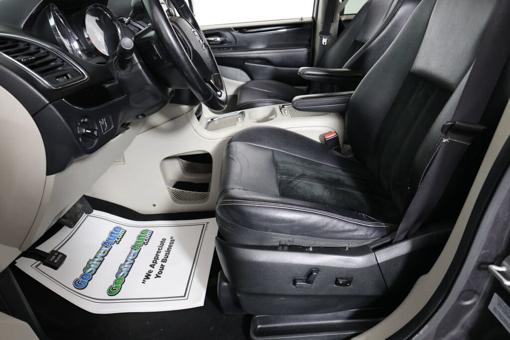 Used 2017 Dodge Grand Caravan SXT FWD image 13