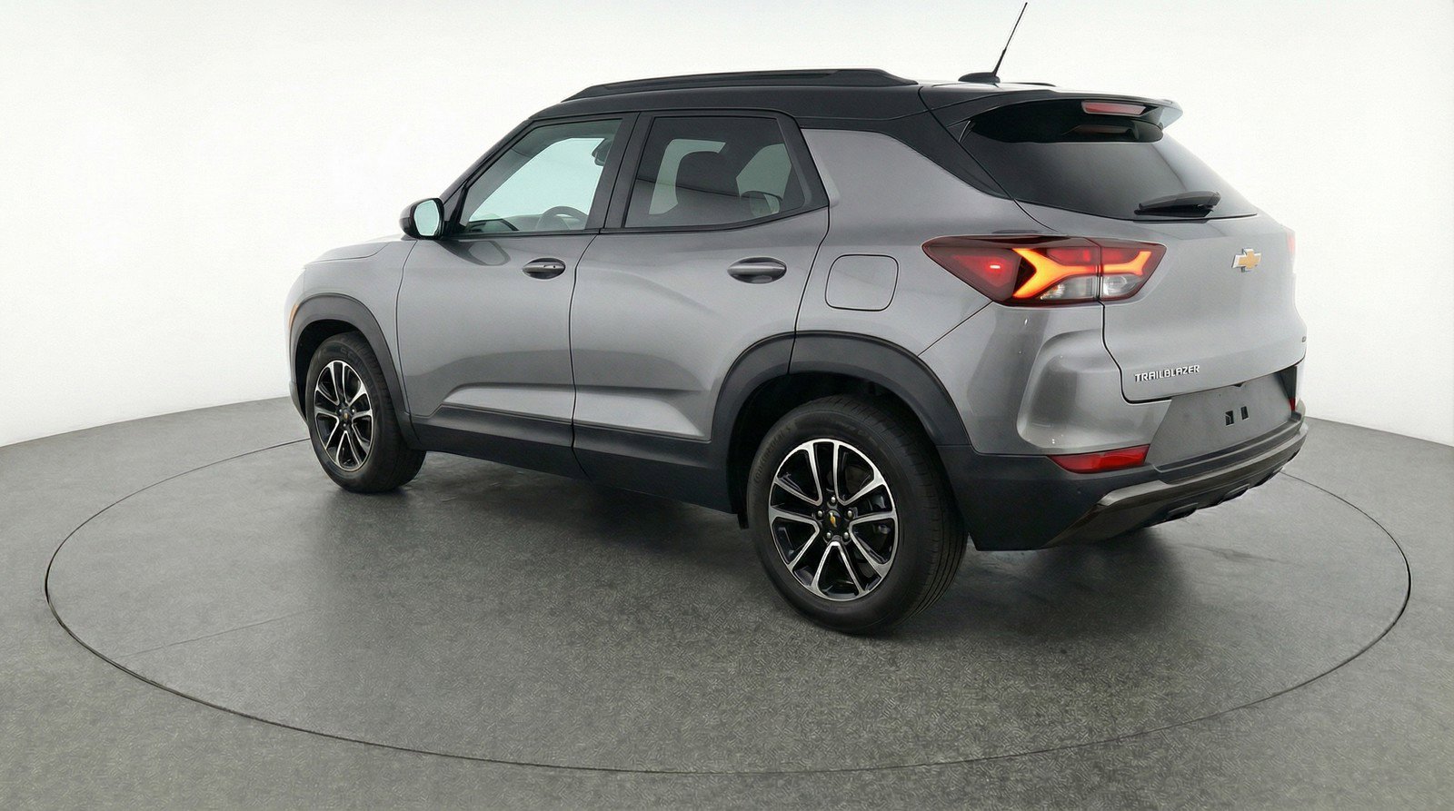 Used 2025 Chevrolet TrailBlazer LT image 6