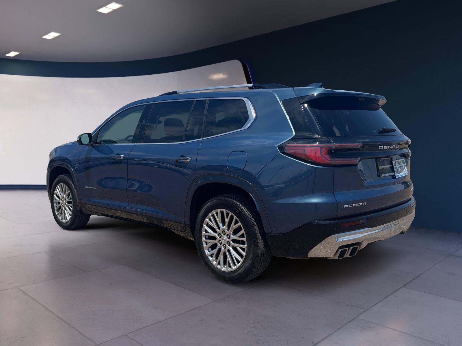Certified 2024 GMC Acadia Denali w/ Super Cruise Package FWD image 3
