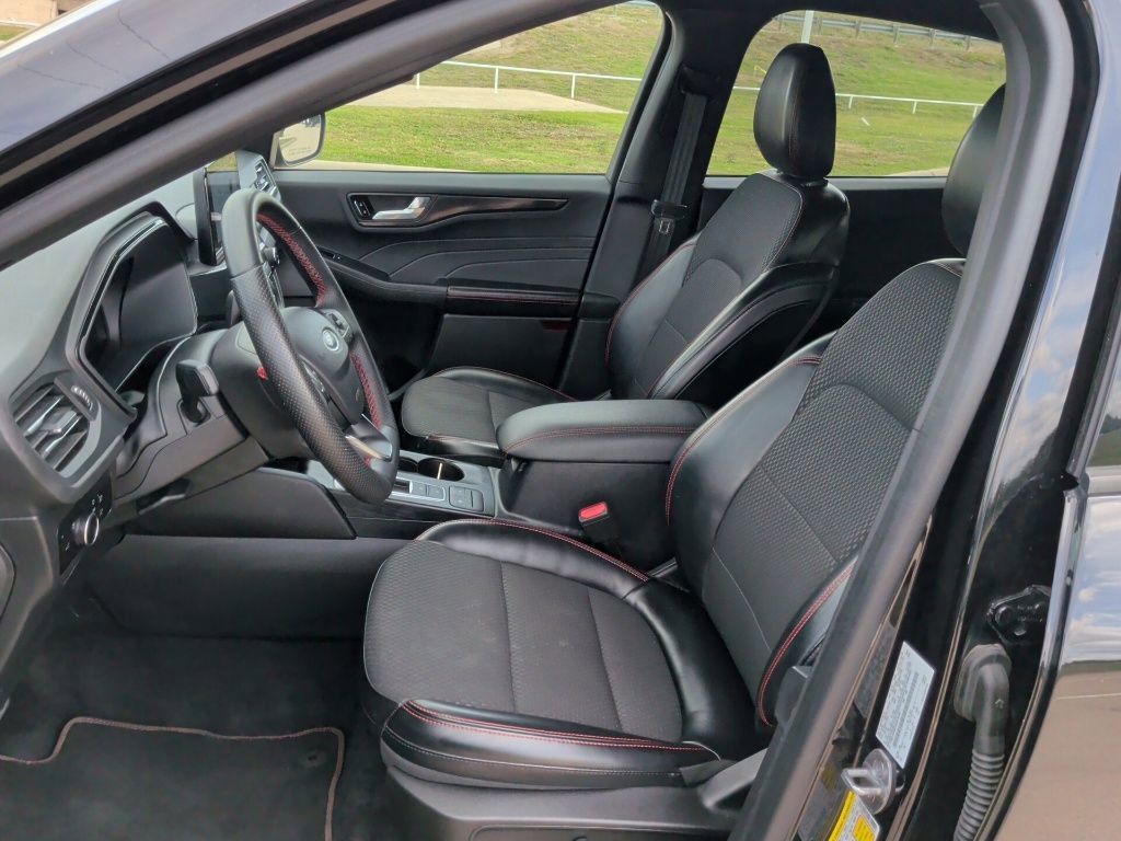 Used 2023 Ford Escape ST-Line image 12