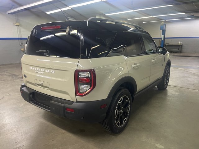 Certified 2025 Ford Bronco Sport Outer Banks w/ Outer Banks Tech Package+ AWD/4WD image 7