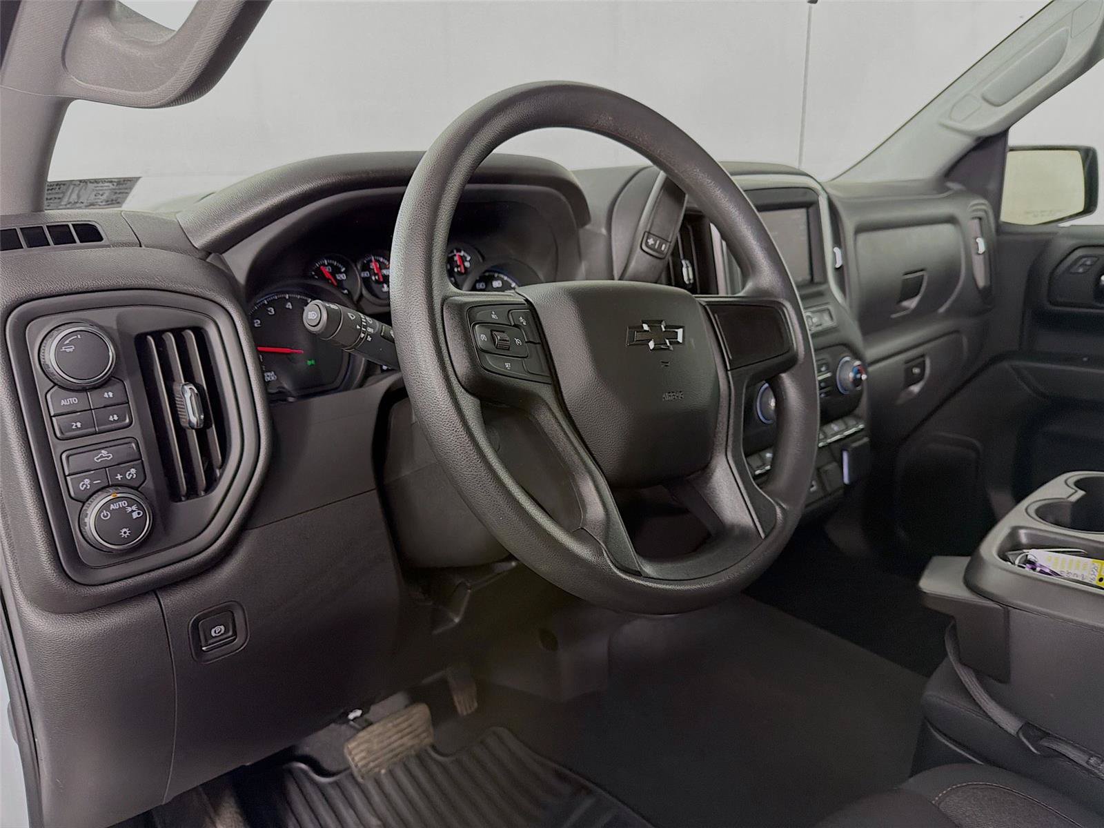 Used 2024 Chevrolet Silverado 1500 Custom Trail Boss AWD/4WD image 16