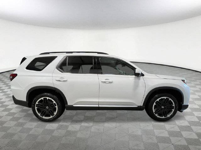New 2026 Honda Pilot Touring image 7