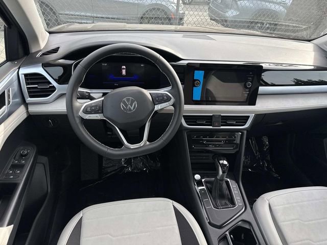 New 2025 Volkswagen Taos SE image 20