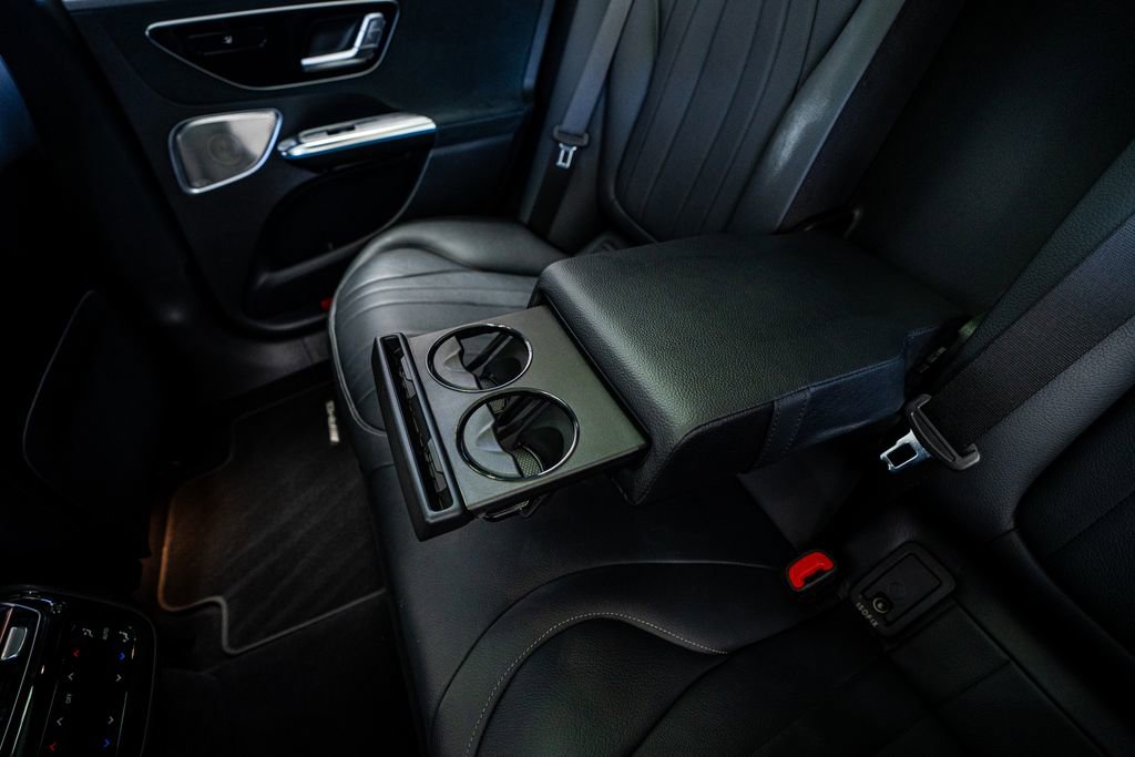 Used 2023 Mercedes-Benz EQE 500 4MATIC Sedan image 54