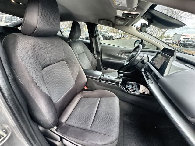 Used 2024 Toyota Prius LE image 32