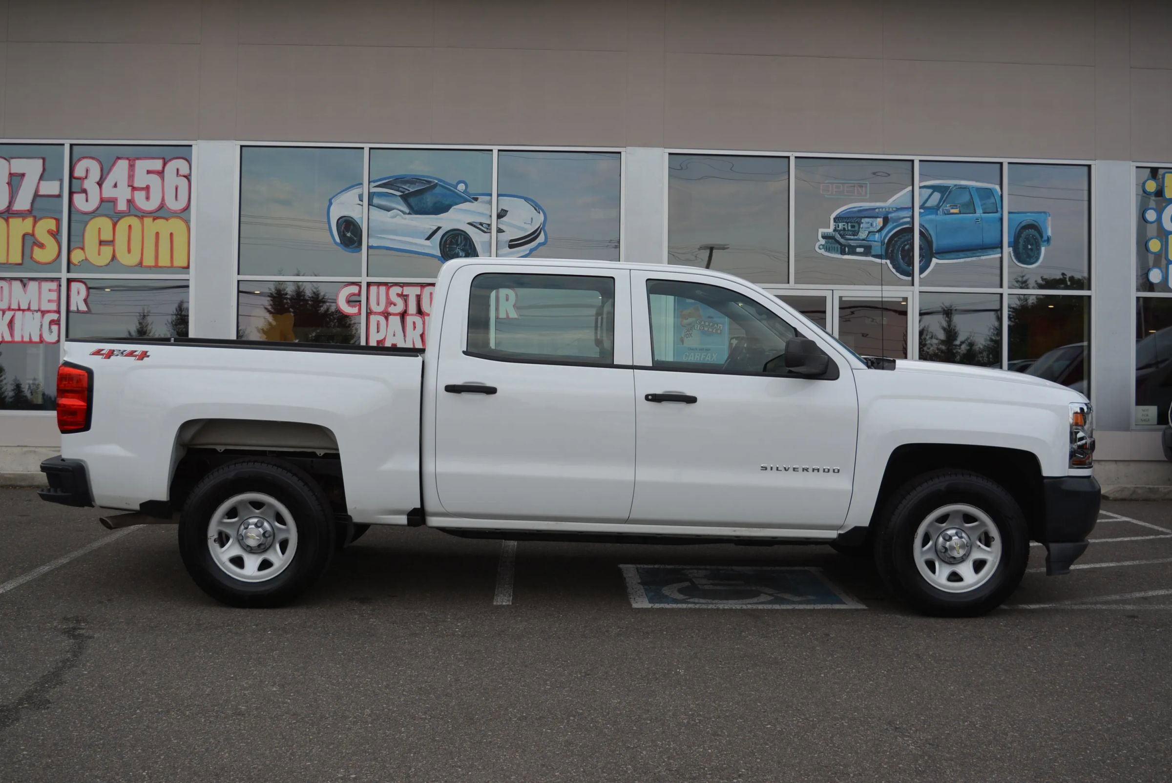 Used 2018 Chevrolet Silverado 1500 W/T w/ Trailering Package AWD/4WD image 8