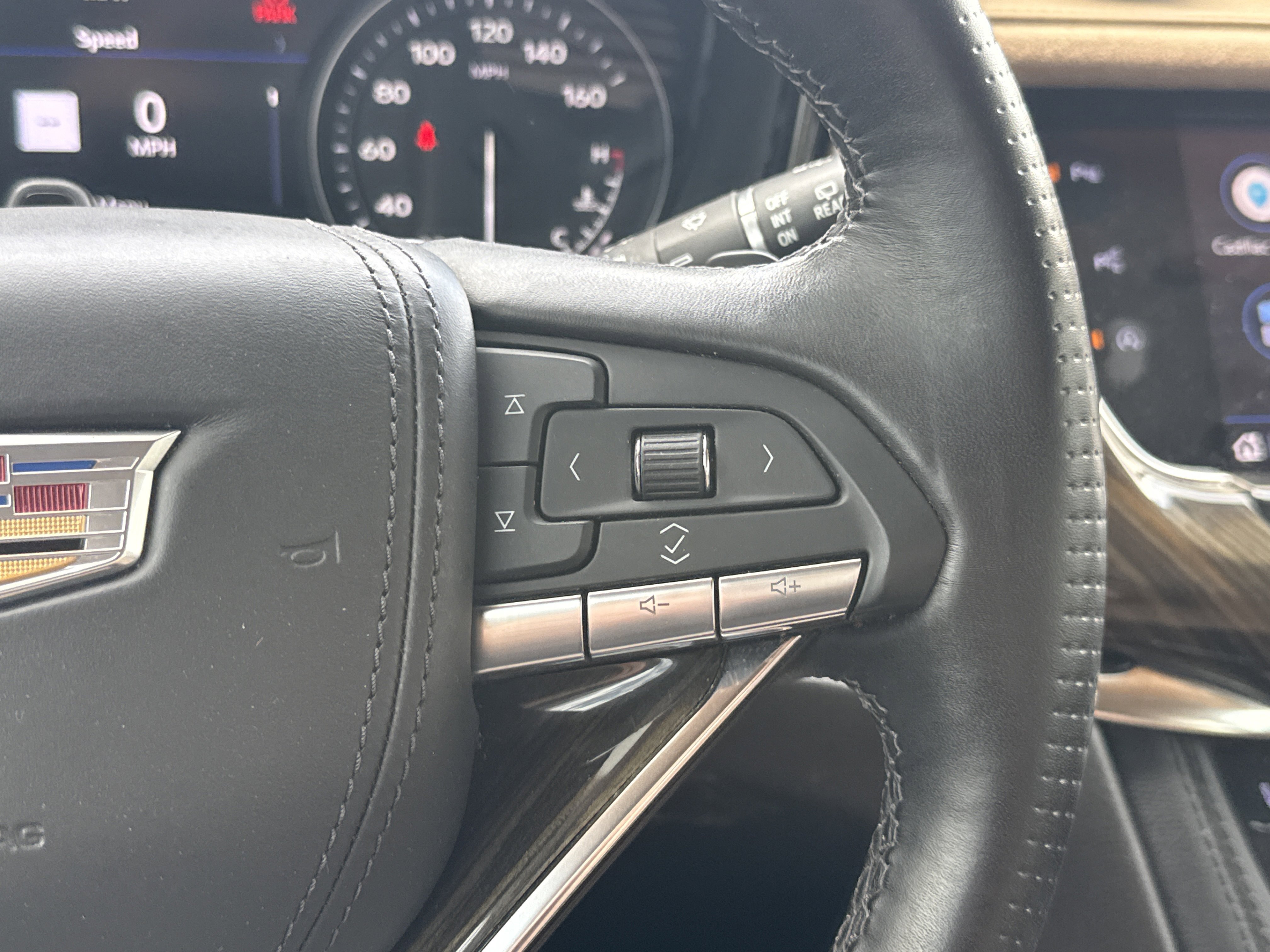Used 2022 Cadillac XT6 Premium Luxury w/ Platinum Package AWD/4WD image 28