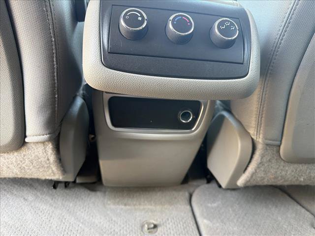 Used 2009 GMC Acadia SLE FWD image 18