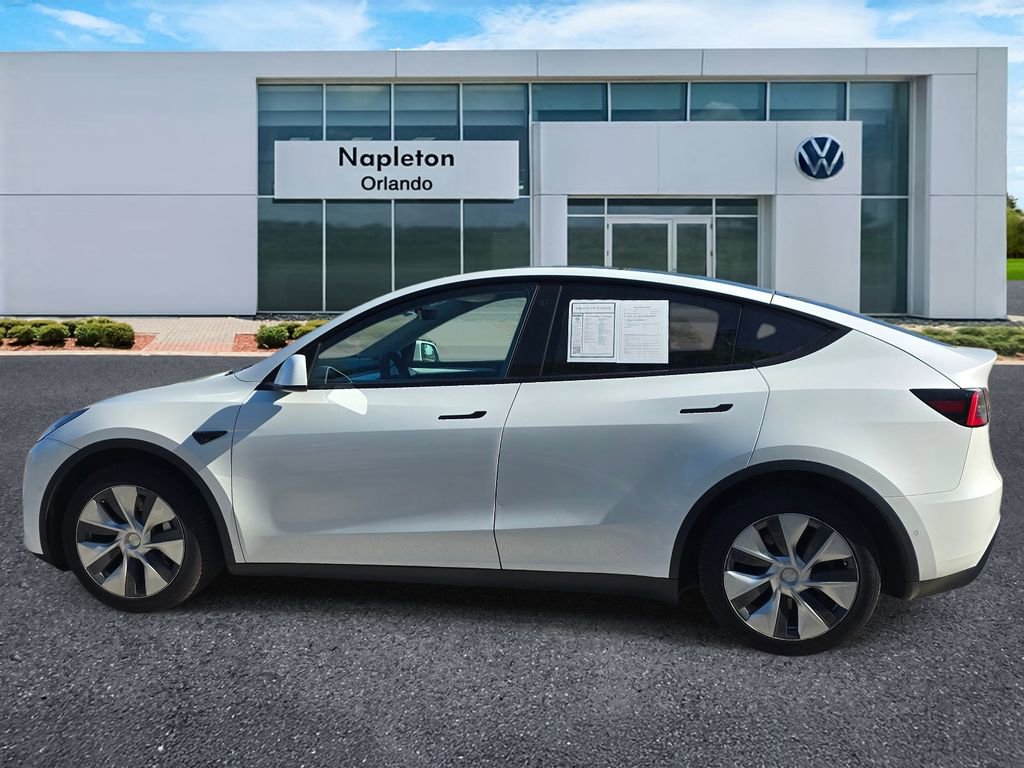 Used 2022 Tesla Model Y Long Range image 7