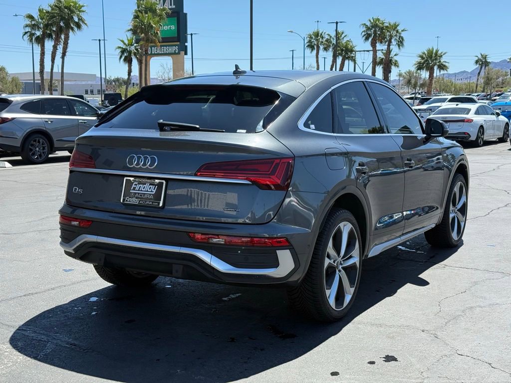 Used 2021 Audi Q5 Prestige w/ Prestige Package image 4
