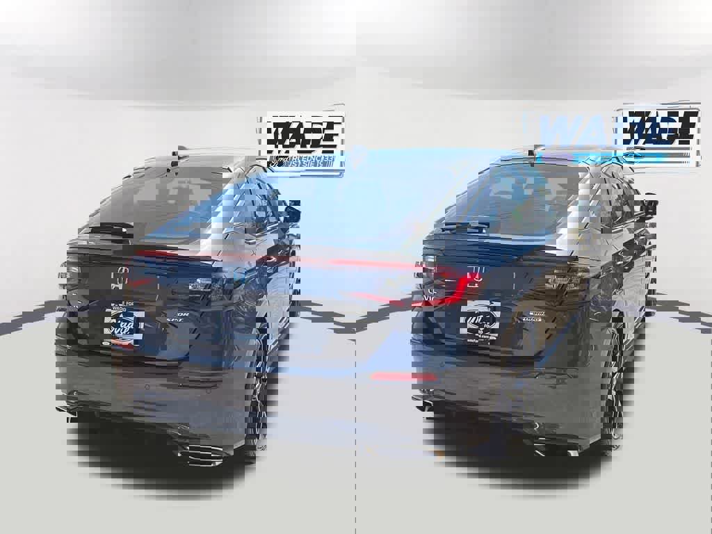 Used 2024 Honda Civic Sport Touring image 5