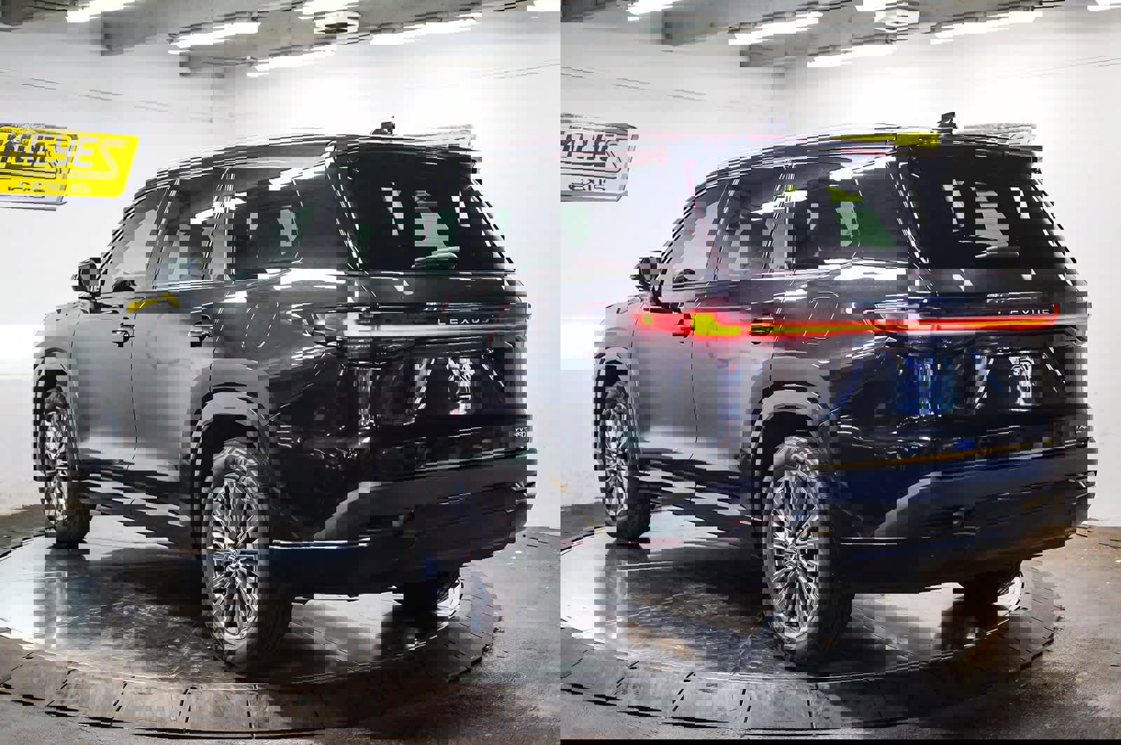 Used 2024 Lexus TX 350 FWD w/ Cold Weather Package image 2