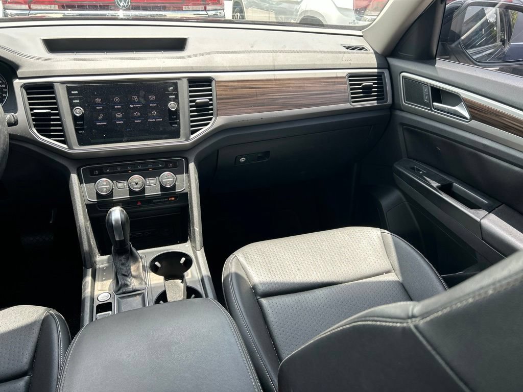 Used 2021 Volkswagen Atlas SE w/ Towing Package FWD image 11