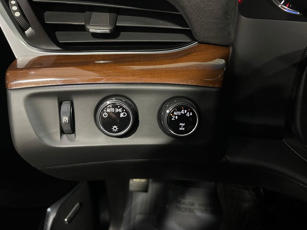 Used 2018 Cadillac Escalade Luxury image 22