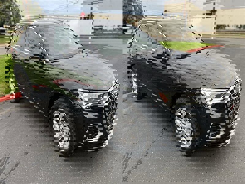 Used 2021 Audi Q3 2.0T Premium Plus w/ Premium Plus Package image 2