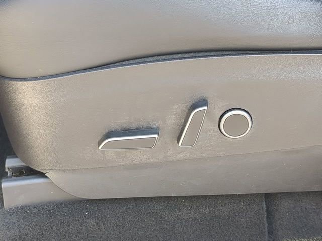 Used 2022 Tesla Model Y Long Range image 22